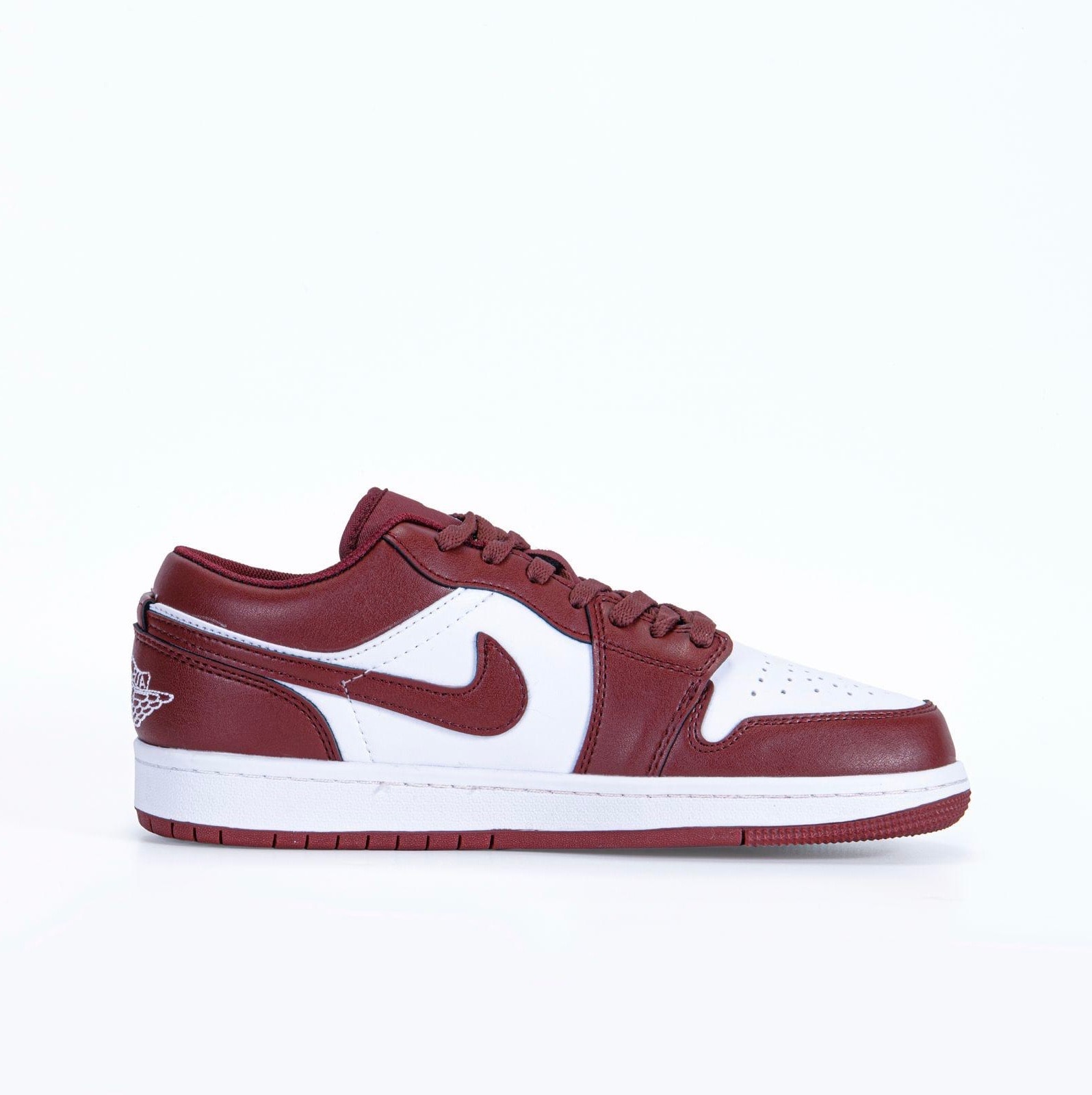 Nike Air Jordan low Bordo