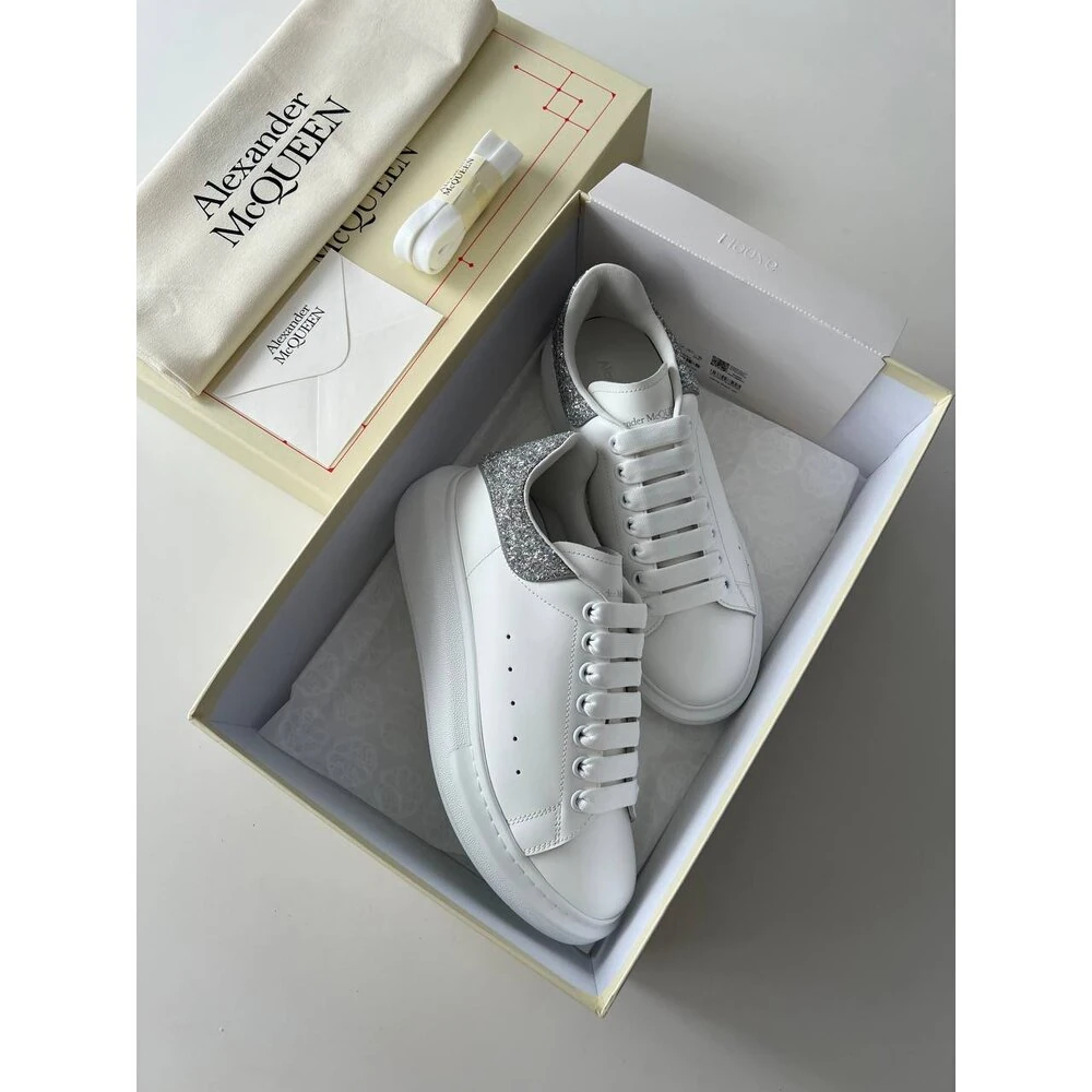 Alexander McQueen Sim